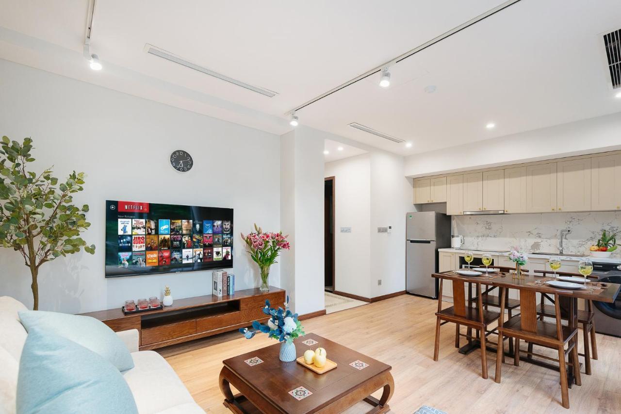 Margaery Boutique Apartment & Skyon9 Rooftop Bar Hanoi Exterior foto